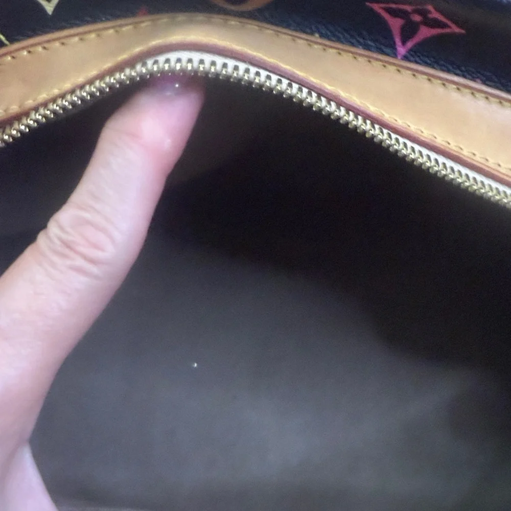 Louis Vuitton Authentic 💯 Macadamia Black Multi  Claudia  Designer Women's Bag - Picture 9 of 17